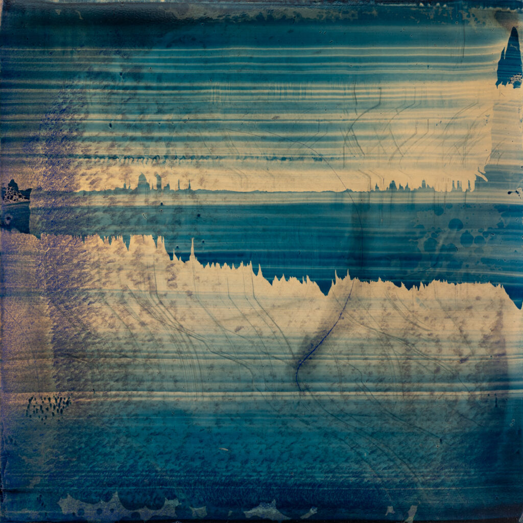 * Oil and Gold Dust on Aluminum, 60 x 60 cm, 2026