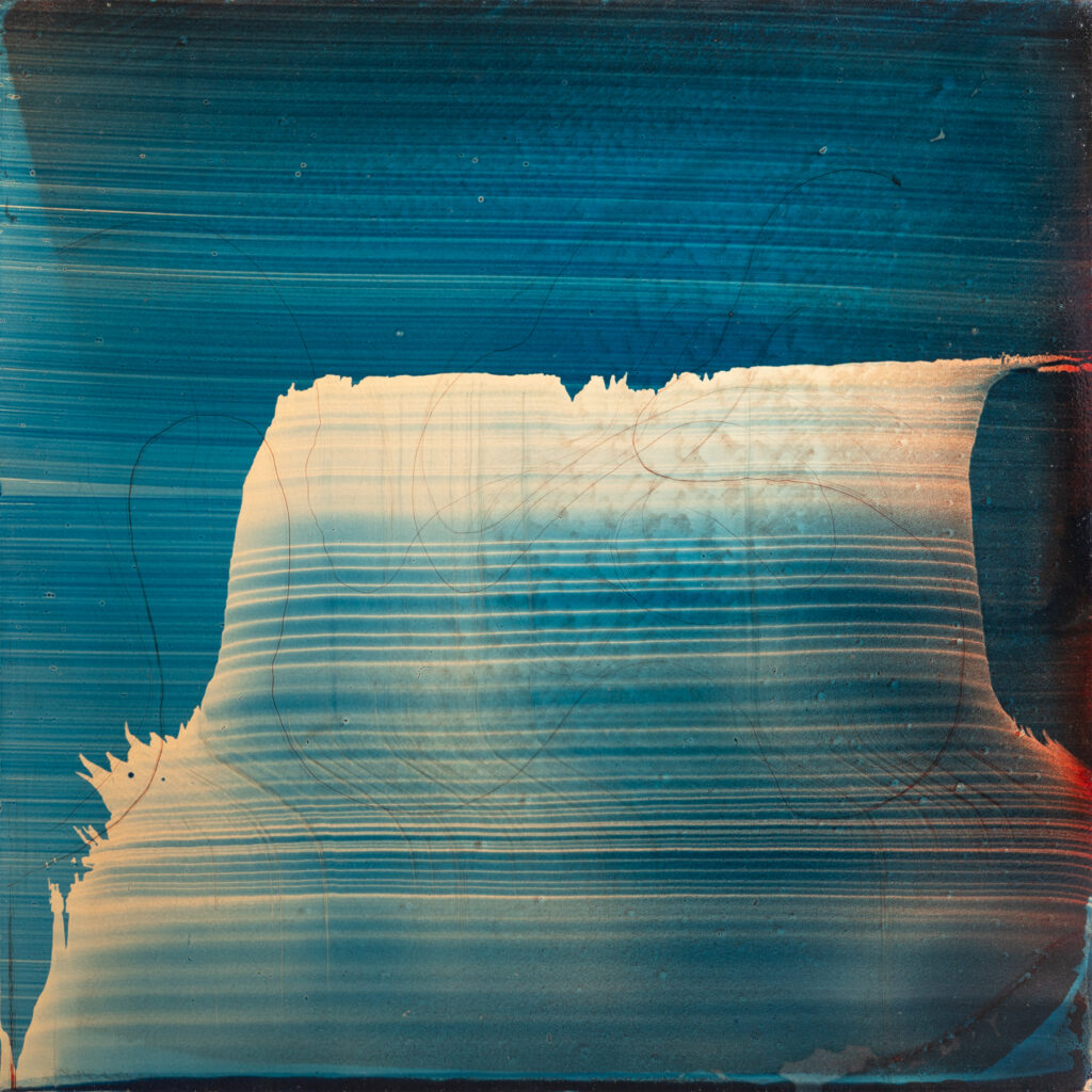 * Oil and Gold Dust on Aluminum, 60 x 60 cm, 2026